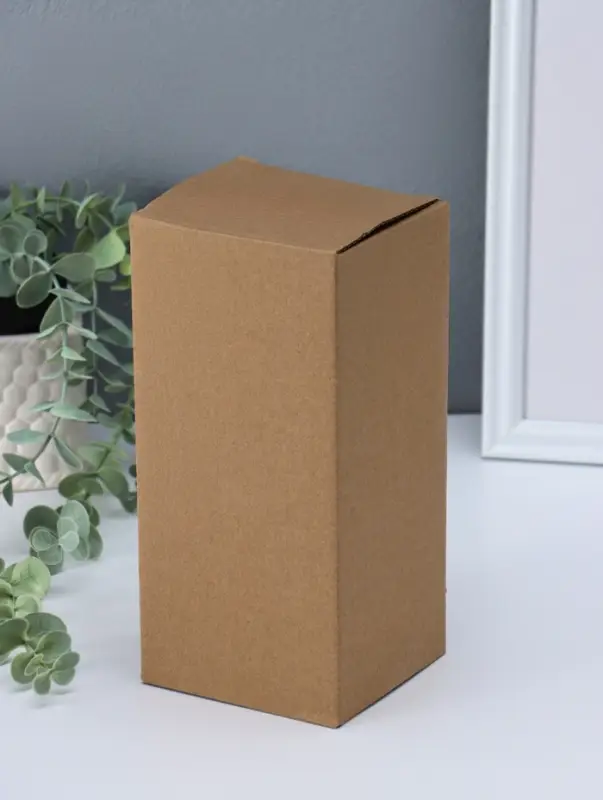 Сувенир полистоун "Девочка с лейкой поливает цветы" 8,8х10,5х20 см