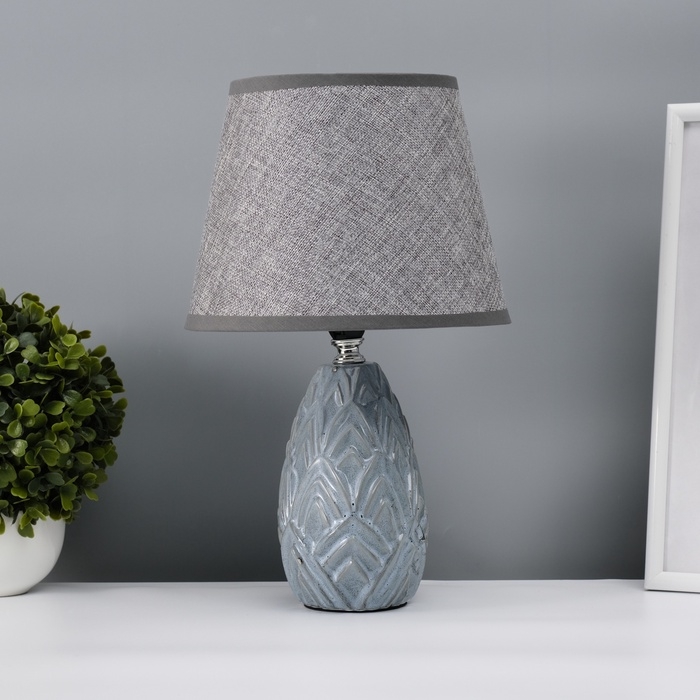 Настольная лампа с абажуром RISALUX «Аурелия», Е14, 40 Вт, серый, 20×20×33.5 см Настольная лампа с абажуром RISALUX «Аурелия», Е14, 40 Вт, серый, 20×20×33.5 см