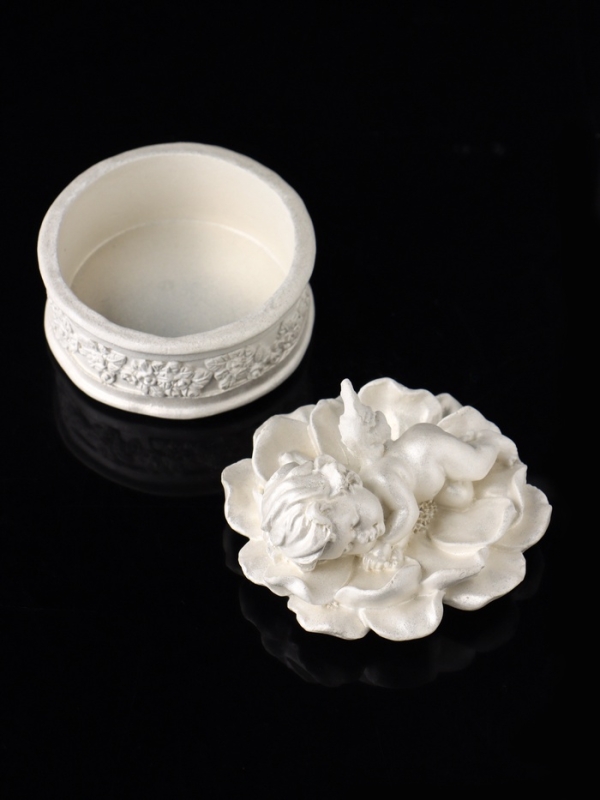 Шкатулка Шкатулка "Ангел на цветке" 7х6 см, перламутр