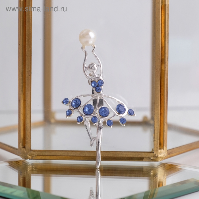 Брошь &laquo;Балерина с мячом&raquo;, цвет бело-синий в серебре
