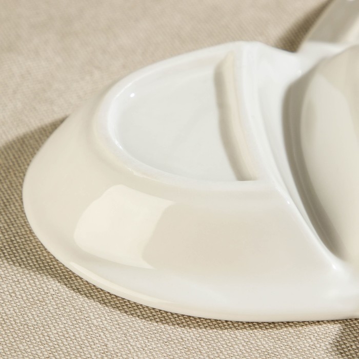 Менажница керамическая 4 ячейки «Трикветр», 20×2,5 см Менажница керамическая 4 ячейки «Трикветр», 20×2,5 см