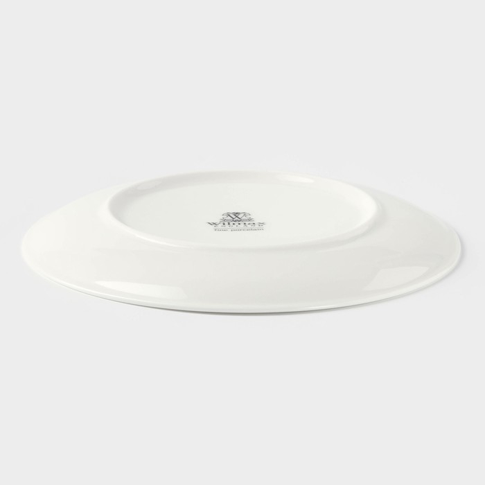Тарелка фарфоровая пирожковая с утолщённым краем Wilmax Olivia Pro, d=15 см, цвет белый Тарелка фарфоровая пирожковая с утолщённым краем Wilmax Olivia Pro, d=15 см, цвет белый