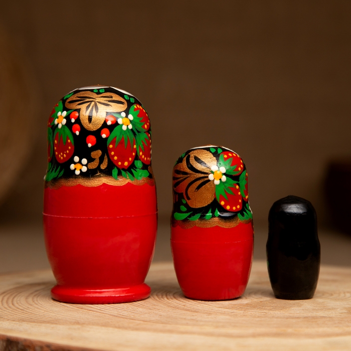 Матрёшка «Хохлома», чёрный платок, 3 кукольная, 9 см Матрёшка «Хохлома», чёрный платок, 3 кукольная, 9 см