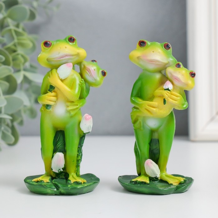 Сувенир полистоун Сувенир полистоун "Лягуха с лягушонком на кувшинке" МИКС 5х4,5х10,5 см
