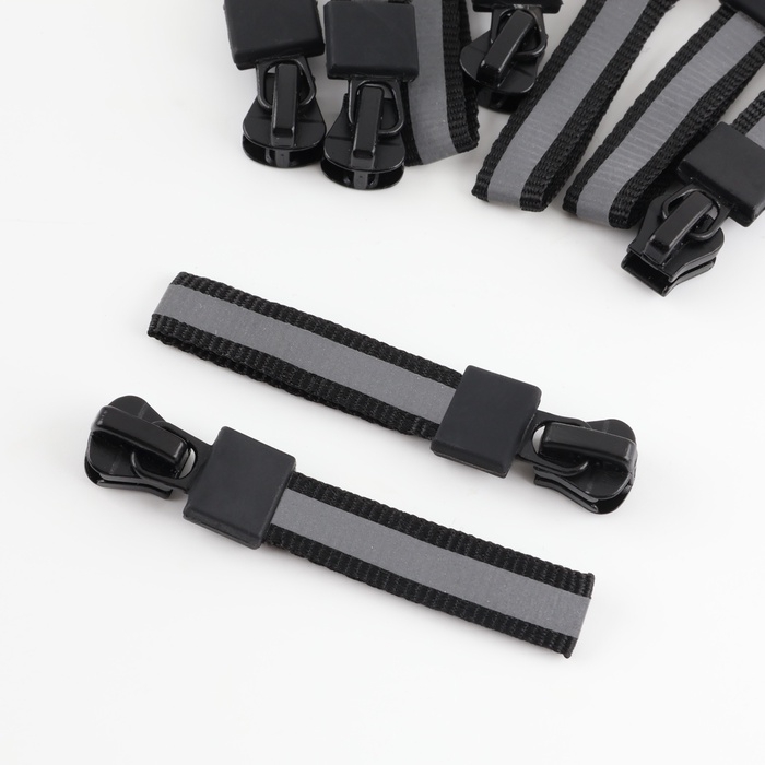 Бегунок автоматический светоотражающий для молнии «Трактор», №5, 10 шт, цвет чёрный Бегунок автоматический светоотражающий для молнии «Трактор», №5, 10 шт, цвет чёрный