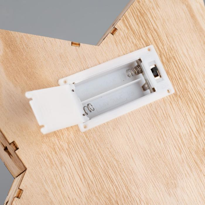 Светодиодная фигура «Дед Мороз в лесу» 30 × 30 × 5 см, дерево, батарейки АААх2 (не в комплекте), свечение тёплое белое