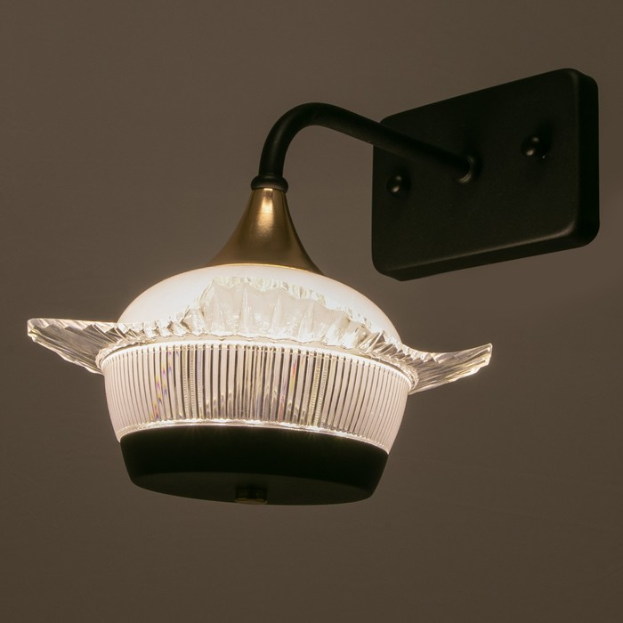 Бра 1696/1 LED 24Вт 3000-6000К черно-золотой 21х29х28 см