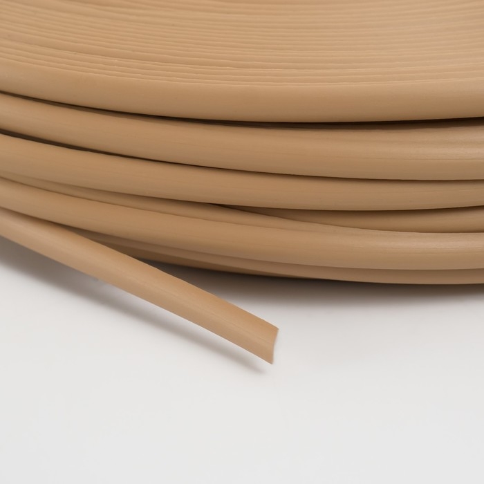 Ротанг искусственный гладкий 7 мм 100 м полутрубка (бежевый) Ротанг искусственный гладкий 7 мм 100 м полутрубка (бежевый)