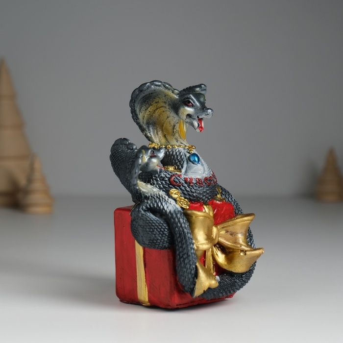 Копилка полистоун Копилка полистоун "Змейки счастья с подарком" 9,5х6,5х11,2 см