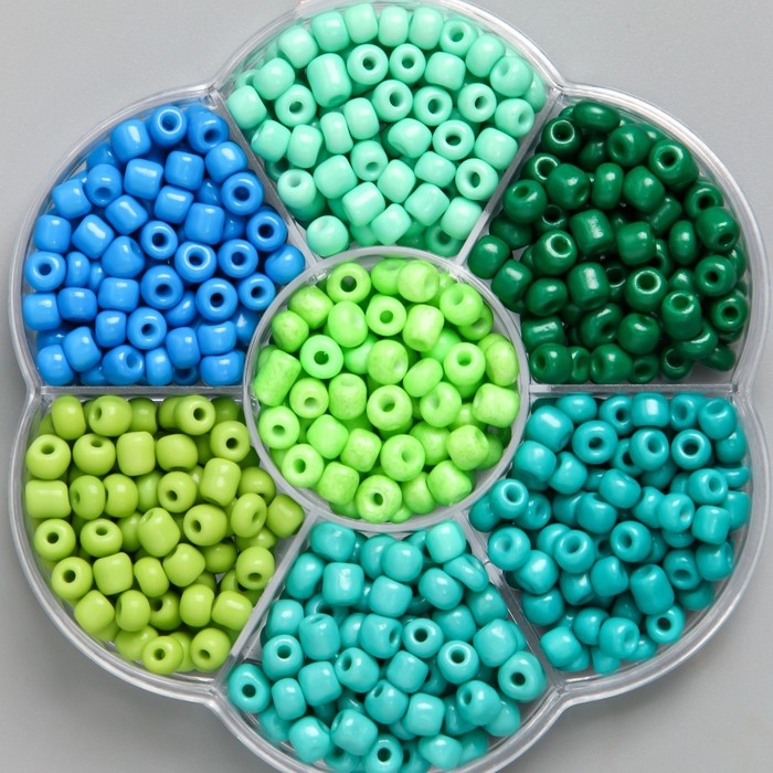 Бисер стекло 6/0 в цветке  Бисер стекло 6/0 в цветке "Цвета леса" цветной 7 цветов х 8  гр 8,2х8,2х2 см