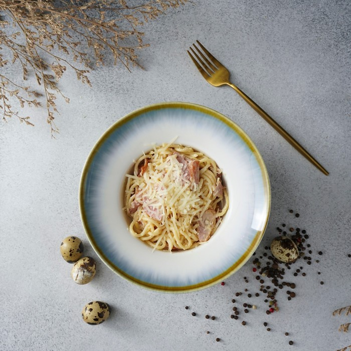 Тарелка фарфоровая для пасты Magistro «Пэвэти», 800 мл, d=19,5 см, цвет голубой Тарелка фарфоровая для пасты Magistro «Пэвэти», 800 мл, d=19,5 см, цвет голубой