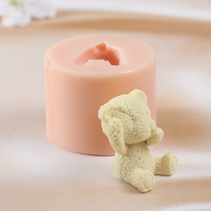 Молд силиконовый Молд силиконовый "Мишка рука у рта" (издел. 3,5х3,5х4 см)