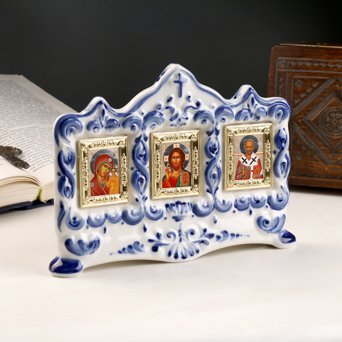 Киот настольный, на 3 иконы, 13,5×20 см, гжель Киот настольный, на 3 иконы, 13,5×20 см, гжель