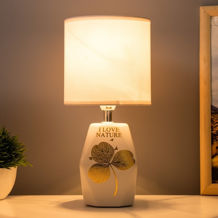 Настольная лампа Настольная лампа "Натюр" E14 40Вт белый 12,5х12,5х28 см RISALUX