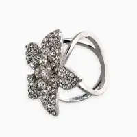 Кольцо для платка &laquo;Цветок Лилии&raquo;, белое в серебре