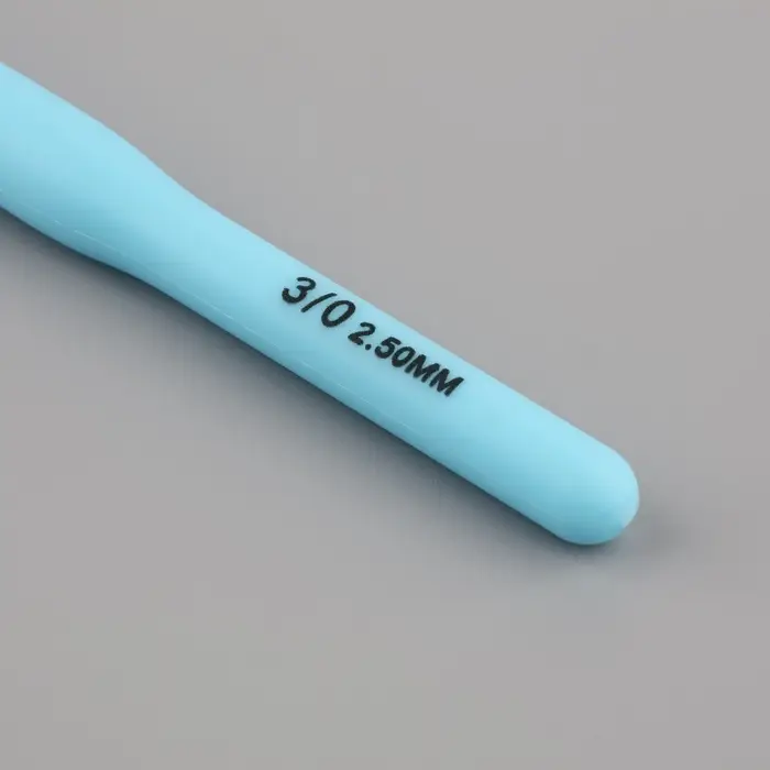 Крючок для вязания, с пластиковой ручкой, d=2.5 мм, 14 см, голубой