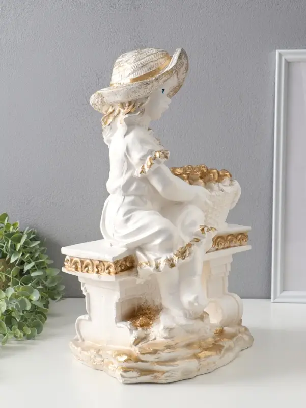 Фигура "Девочка на скамейке" перламутр с золотом, 46х31х22 см