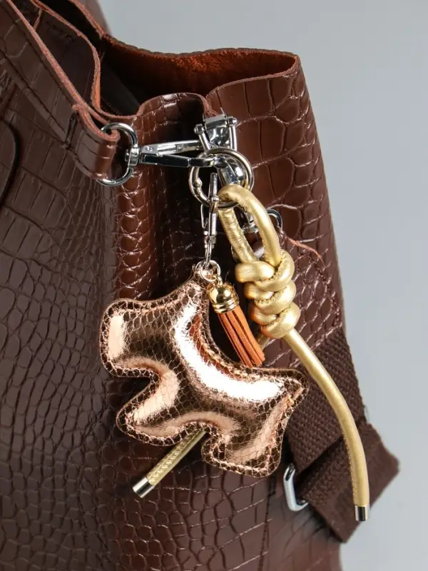 Брелок на карабине кожзам Брелок на карабине кожзам "Терьер" с узлом, золото 14х8х1,2 см