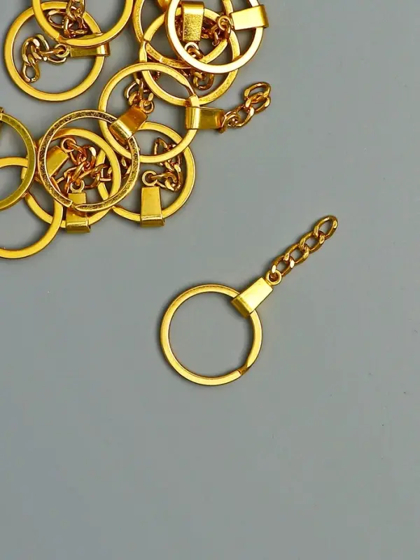 Основа для брелока кольцо металл с плоским креплением золото набор 12 шт 3х6 см Основа для брелока кольцо металл с плоским креплением золото набор 12 шт 3х6 см