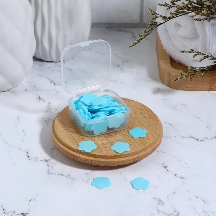 Мыло листовое, в пластинах, 72 (± 2) шт., в футляре, синее