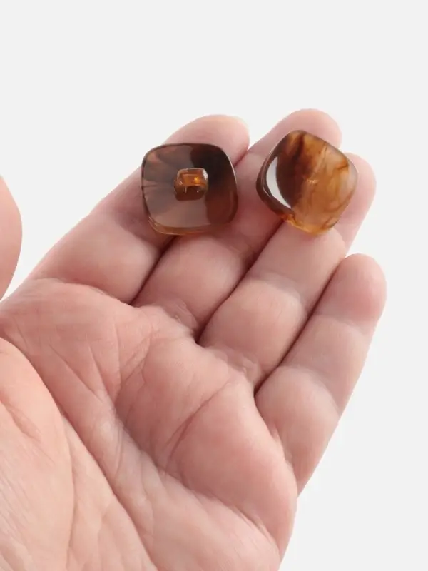 Пуговицы на ножке &laquo;Квадрат&raquo;, 22&times;22 мм, набор 5 шт., коричневые