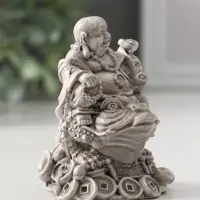Фигура «Хотей на жабе», 7×5.5×5.5 см, камень
