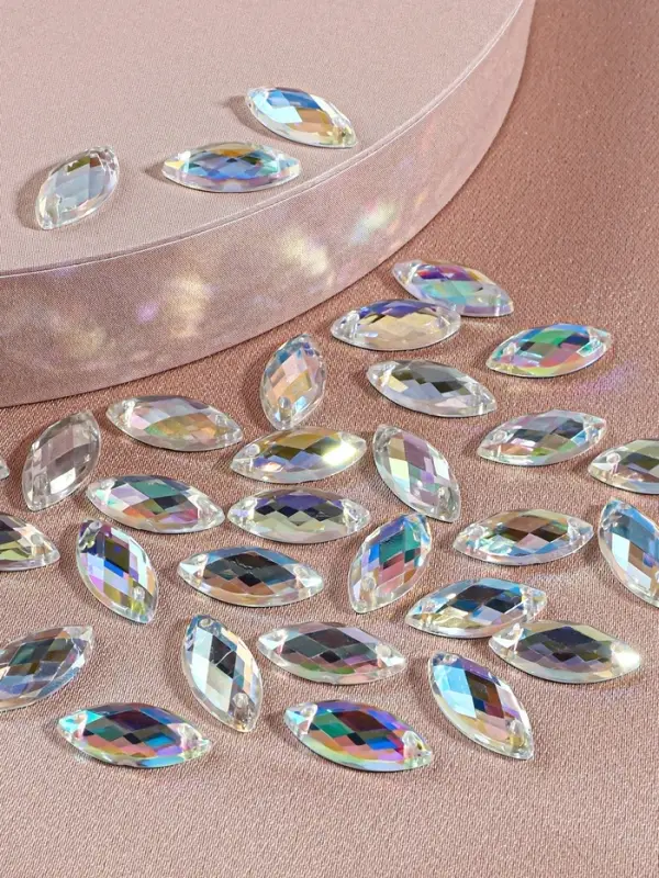 Стразы пришивные &laquo;Лепесток&raquo;, лодочка, из органического стекла, с голографией, 7&times;15 мм, 50 шт.