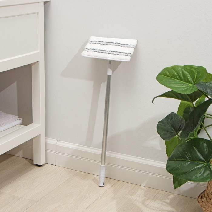 Щётка для окон Raccoon, телескопическая алюминиевая ручка 59(103) см, водосгон 20,5 см, насадка из микрофибры 20,5×12 см Щётка для окон Raccoon, телескопическая алюминиевая ручка 59(103) см, водосгон 20,5 см, насадка из микрофибры 20,5×12 см