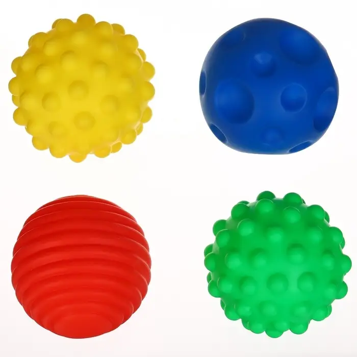 Подарочный новогодний набор развивающих тактильных мячиков Крошка Я &laquo;Подарок малышу&raquo;, 4 шт.