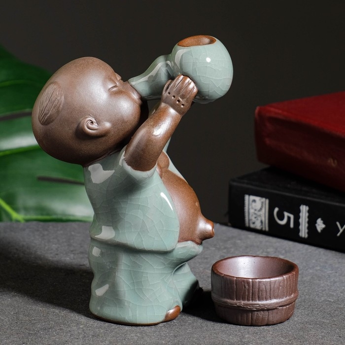 Подставка для благовоний Подставка для благовоний "Мальчик пьет" 13х8х9см