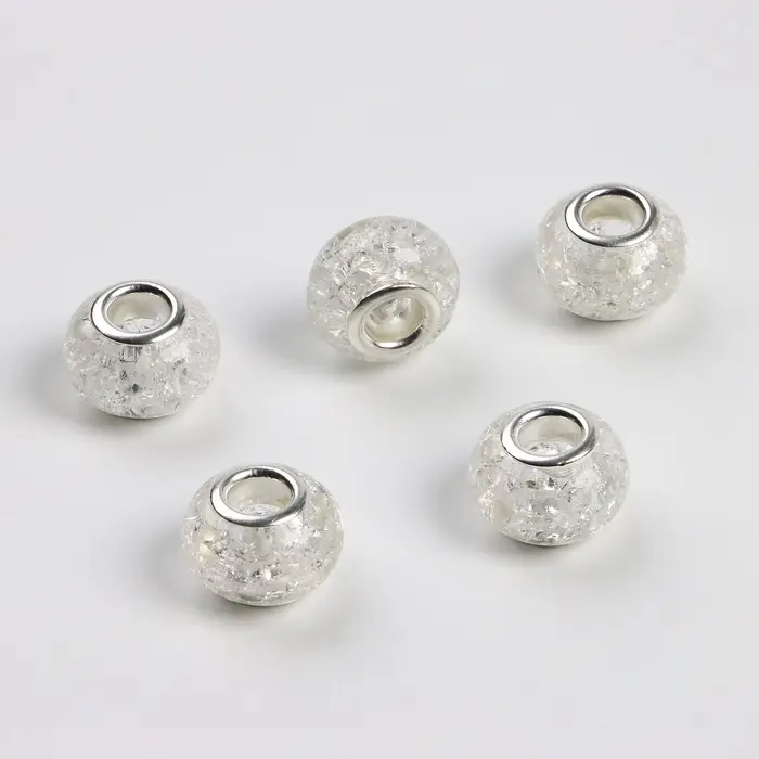 Шарм бусина «Сахарный кварц», белая в серебре Шарм бусина «Сахарный кварц», белая в серебре