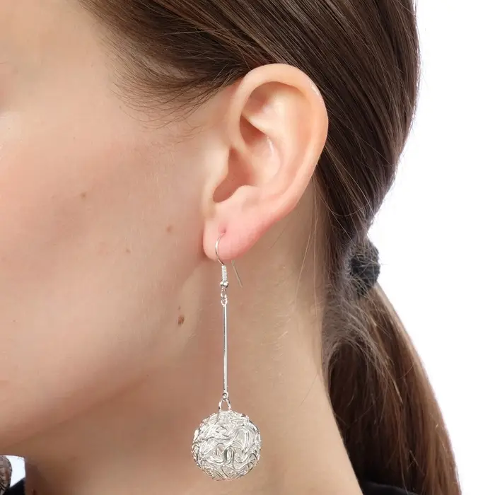 Серьги висячие «Шарик», переплетение, цвет светлое серебро, 6.5 см Серьги висячие «Шарик», переплетение, цвет светлое серебро, 6.5 см