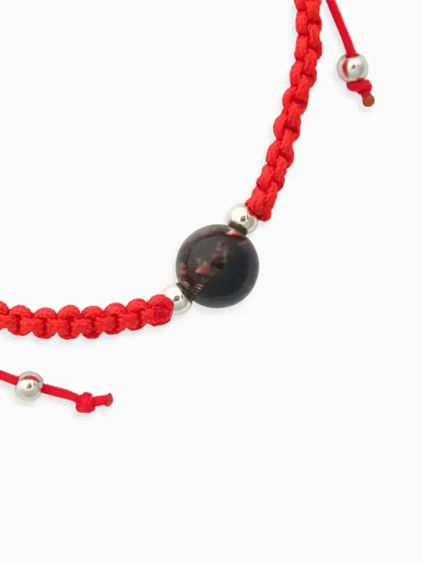 Браслет-оберег &laquo;Красная нить&raquo;, шар №8, цветной в серебре