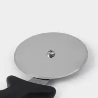 Нож для пиццы и теста Доляна, 23.5 см, d=10 см, толщина лезвия 1 мм, чёрный