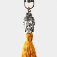 Брелок-кисточка "Будда" 17 см, цв. золотистый, серебристый Брелок-кисточка "Будда" 17 см, цв. золотистый, серебристый