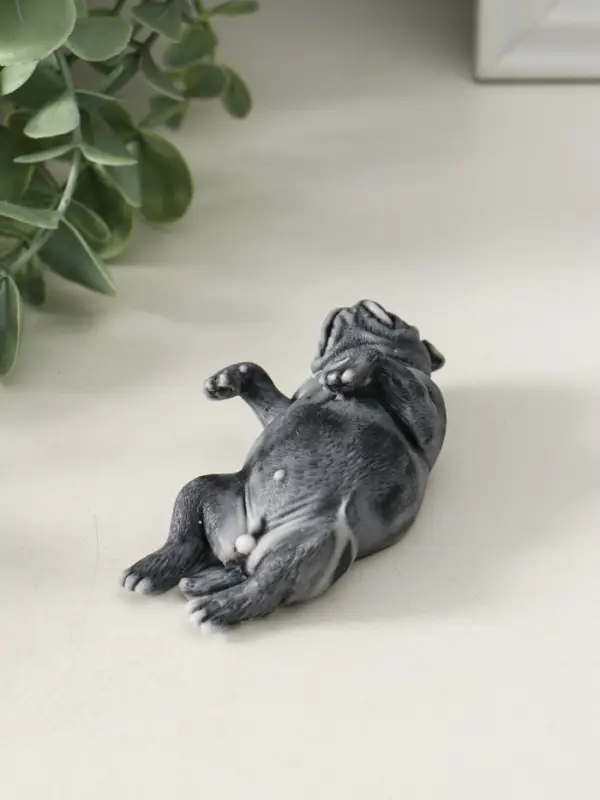 Сувенир Сувенир "Бульдог лежит на спине" 3,5 см