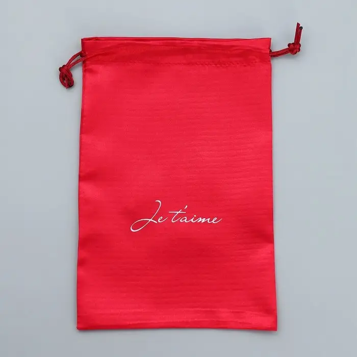 Мешочек подарочный атласный «Люблю от всего сердца», 16 х 24 см +/- 1.5 см Мешочек подарочный атласный «Люблю от всего сердца», 16 х 24 см +/- 1.5 см