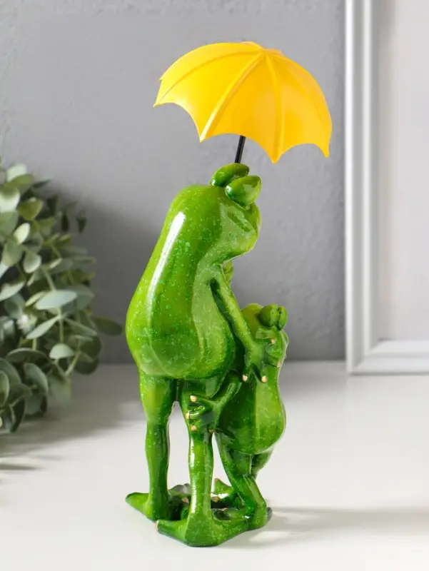 Фигурка полистоун лак &laquo;Лягуха с сыном под зонтом&raquo;, 22.5&times;9&times;11 см