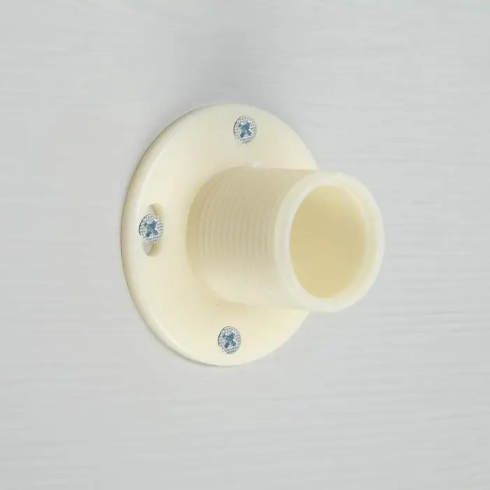 Пластиковое крепление для настенных смесителей на выставочные стенды Пластиковое крепление для настенных смесителей на выставочные стенды