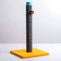 Когтеточка &laquo;Столбик&raquo; Lowcost, 54&times;31 см, с игрушкой, ковролин, МИКС