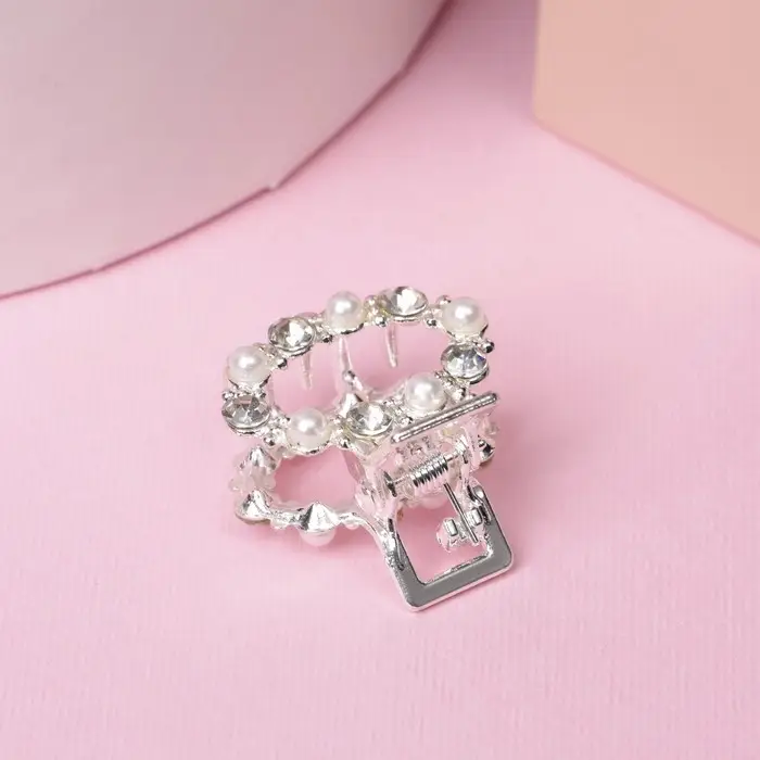 Крабик для волос «Мелани», овал, 2.5 см, серебристо-белый Крабик для волос «Мелани», овал, 2.5 см, серебристо-белый