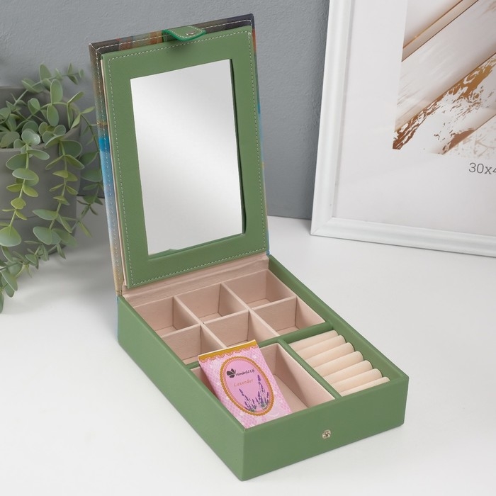 Шкатулка кожзам для украшений с зеркалом  Шкатулка кожзам для украшений с зеркалом "Девушка с пуделем" 15х21,5х5,5 см