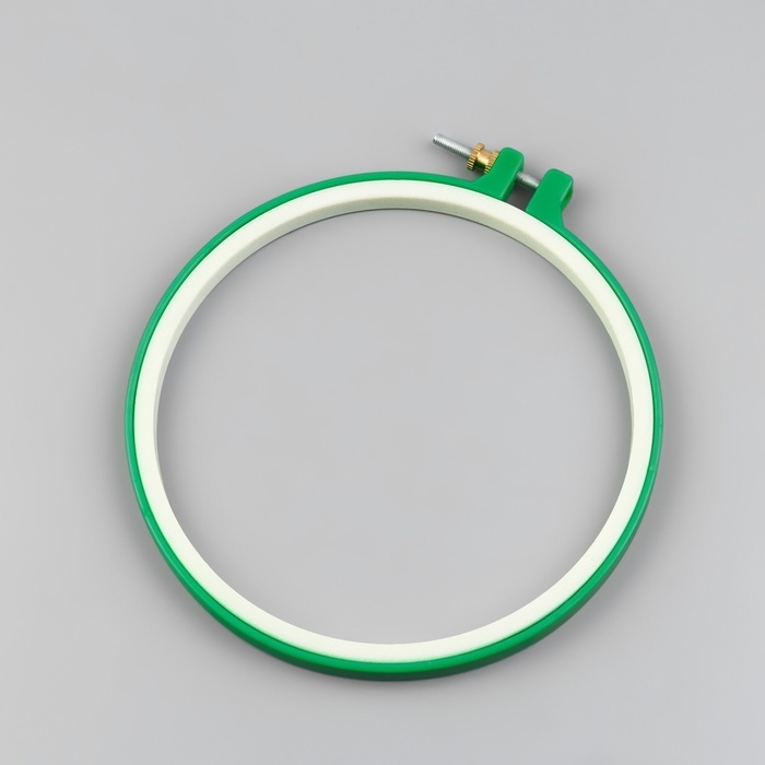 Пяльцы для вышивания, d = 14/16 см, цвет зелёный Пяльцы для вышивания, d = 14/16 см, цвет зелёный