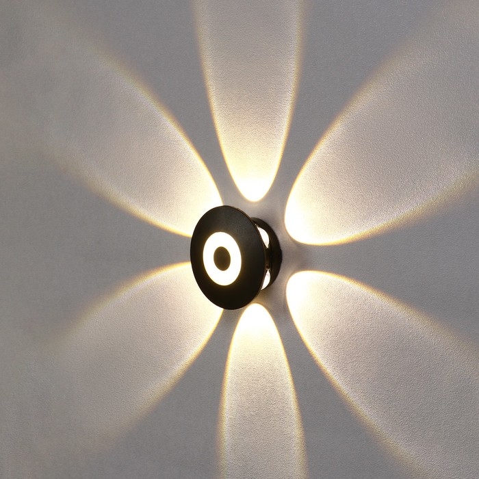 Светильник фасадный «Искра», FSD-053, 8 Вт, 3000К, 6 лучей, IP65, 220 В, пластик, черный Светильник фасадный «Искра», FSD-053, 8 Вт, 3000К, 6 лучей, IP65, 220 В, пластик, черный