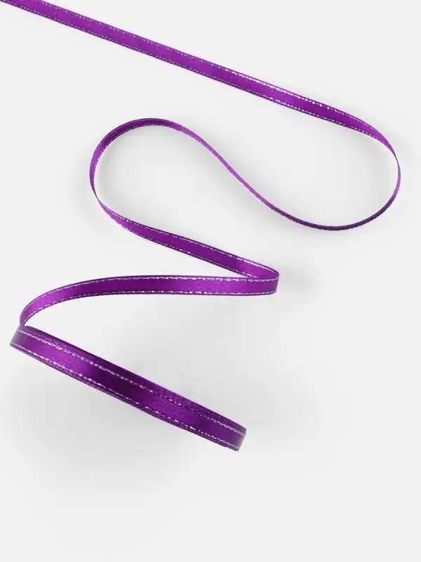 Лента атласная, с серебряным люрексом, 6 мм, 23±1 м, фиолетовая №35 Лента атласная, с серебряным люрексом, 6 мм, 23±1 м, фиолетовая №35