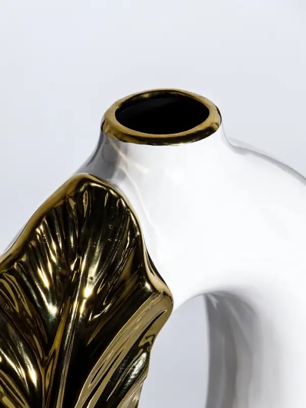 Ваза керамика настольная Ваза керамика настольная "Лорей" h=22х17,5 d=4 см, белый