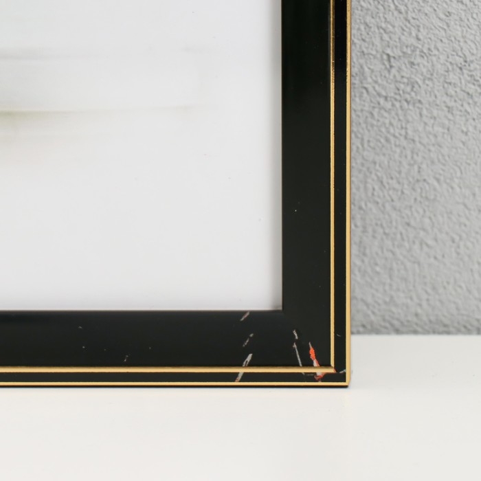 Фоторамка пластик 30х40 см Фоторамка пластик 30х40 см "Черный мрамор с золотой рамкой" 32х42 см