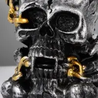 Плазменный шар - светильник RISALUX &laquo;Череп с цепью&raquo;, декоративный, полистоун, 19&times;11&times;10 см