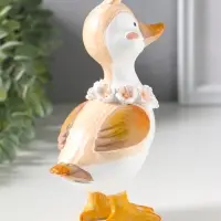 Сувенир полистоун "Утёнок с цветочным венком на шее" 9,5х6,5х17 см