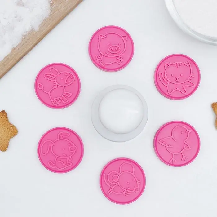 Набор форм для печенья «Друзья человека», 6 шт, цвет МИКС Набор форм для печенья «Друзья человека», 6 шт, цвет МИКС